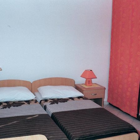 Hostel Amfora ฟาชานา ภายนอก รูปภาพ