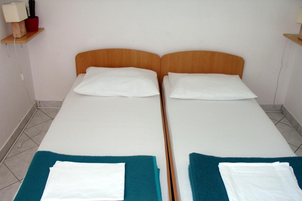 Hostel Amfora ฟาชานา ภายนอก รูปภาพ